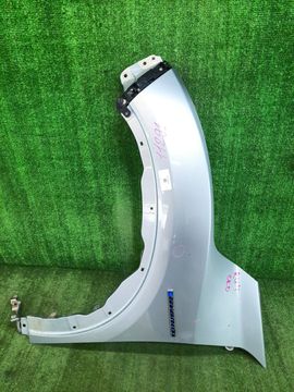 КРЫЛО НА HONDA VEZEL RU4