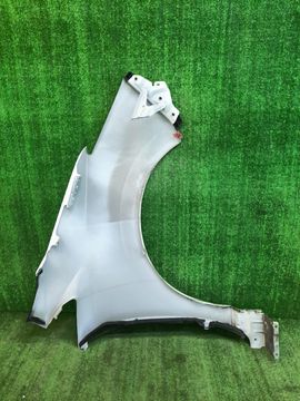 КРЫЛО НА NISSAN LEAF ZE1