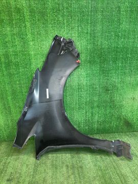 КРЫЛО НА NISSAN LEAF ZE1