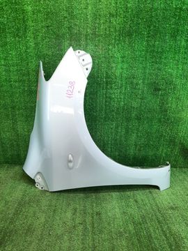 КРЫЛО НА TOYOTA BELTA SCP92