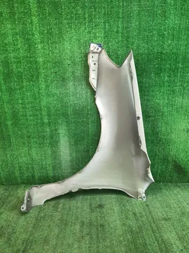 КРЫЛО НА TOYOTA COROLLA RUNX NZE121