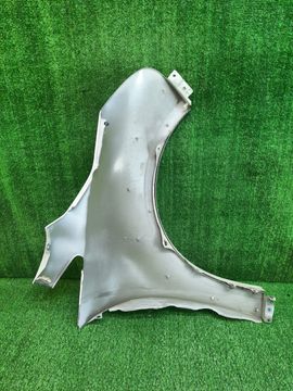 КРЫЛО НА MITSUBISHI GRANDIS NA4W