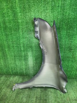 КРЫЛО НА TOYOTA AVENSIS AZT251
