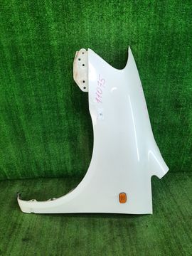 КРЫЛО НА TOYOTA IPSUM ACM21W