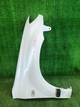 КРЫЛО НА MITSUBISHI AIRTREK CU2W