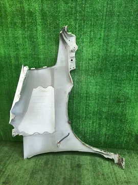 КРЫЛО НА NISSAN SERENA TC24