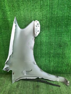 КРЫЛО НА TOYOTA IPSUM ACM21W