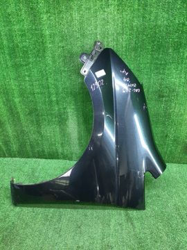 КРЫЛО НА TOYOTA ISIS ZNM10G