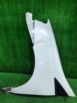 КРЫЛО НА NISSAN LIBERTY RM12