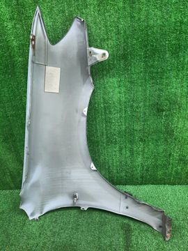 КРЫЛО НА MITSUBISHI AIRTREK CU2W
