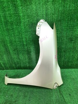 КРЫЛО НА TOYOTA COROLLA FIELDER NZE141G