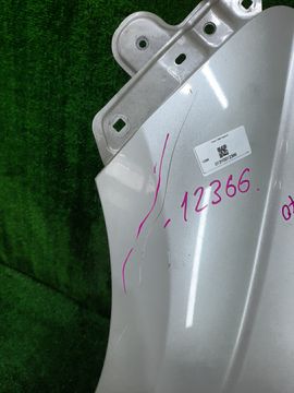 КРЫЛО НА TOYOTA ISIS ANM10G