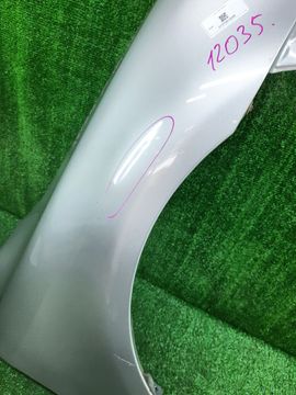 КРЫЛО НА TOYOTA AVENSIS AZT250