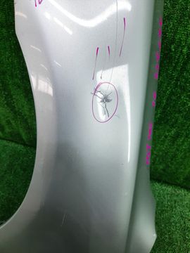 КРЫЛО НА TOYOTA AVENSIS AZT250