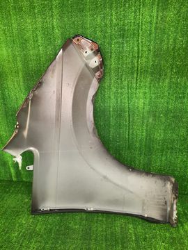 КРЫЛО НА TOYOTA SPADE NCP141