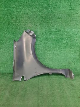 КРЫЛО НА TOYOTA AQUA NHP10