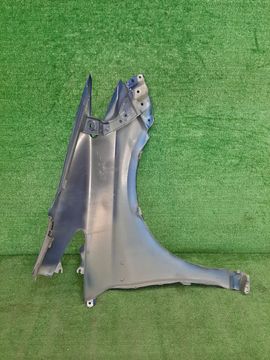 КРЫЛО НА TOYOTA PRIUS ZVW30