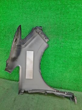 КРЫЛО НА NISSAN SERENA C26