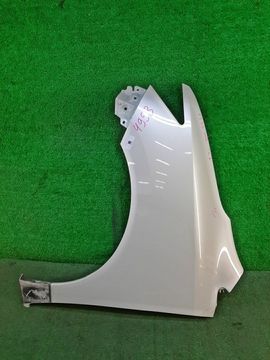 КРЫЛО НА NISSAN ELGRAND E52