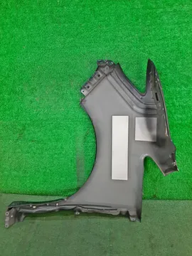 КРЫЛО НА NISSAN SERENA C26