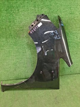 КРЫЛО НА NISSAN SERENA C26