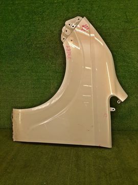 КРЫЛО НА TOYOTA SPADE NCP141