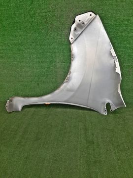КРЫЛО НА TOYOTA SPADE NCP141