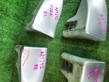 КЛЫК БАМПЕРА НА TOYOTA AVENSIS AZT251