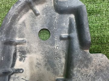 ЗАЩИТА ПОД КРЫЛО НА TOYOTA PRIUS ZVW30