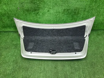КРЫШКА БАГАЖНИКА НА TOYOTA PREMIO ZZT240