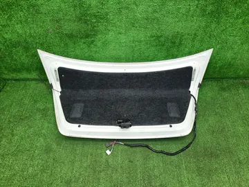 КРЫШКА БАГАЖНИКА НА TOYOTA PREMIO ZZT240