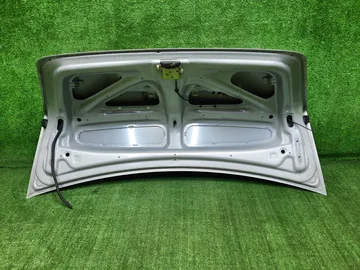 КРЫШКА БАГАЖНИКА НА TOYOTA COROLLA NZE121