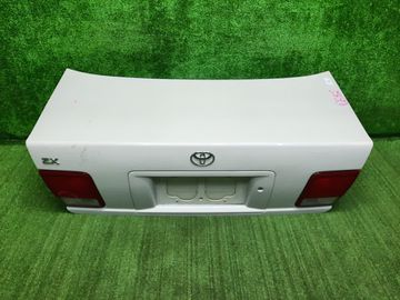 КРЫШКА БАГАЖНИКА НА TOYOTA CAMRY SV40