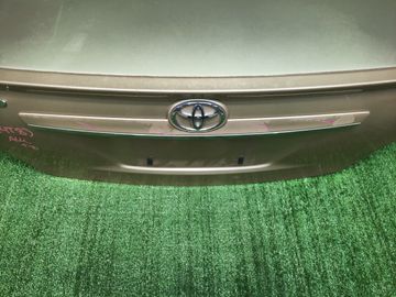 КРЫШКА БАГАЖНИКА НА TOYOTA AXIO ZRE142