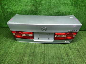 КРЫШКА БАГАЖНИКА НА TOYOTA VISTA SV50