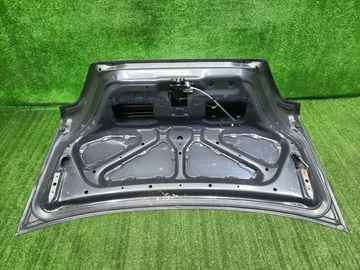 КРЫШКА БАГАЖНИКА НА MITSUBISHI GALANT EA1A