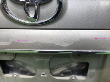 КРЫШКА БАГАЖНИКА НА TOYOTA COROLLA NZE121