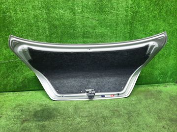 КРЫШКА БАГАЖНИКА НА TOYOTA MARK II GX110