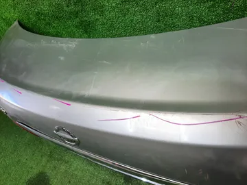 КРЫШКА БАГАЖНИКА НА NISSAN BLUEBIRD SYLPHY G11