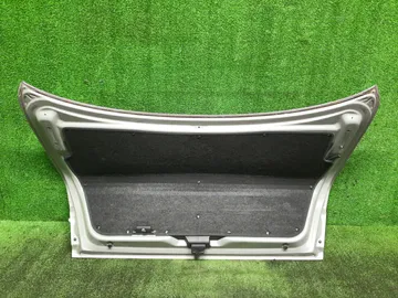 КРЫШКА БАГАЖНИКА НА TOYOTA CROWN JZS171