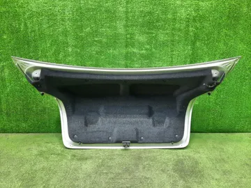 КРЫШКА БАГАЖНИКА НА TOYOTA AVENSIS AZT251