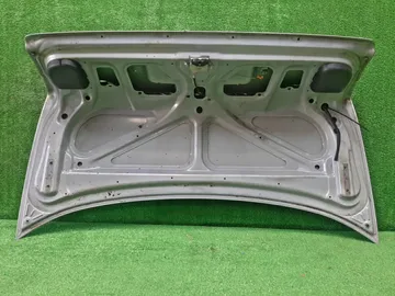 КРЫШКА БАГАЖНИКА НА TOYOTA CAMRY SV40
