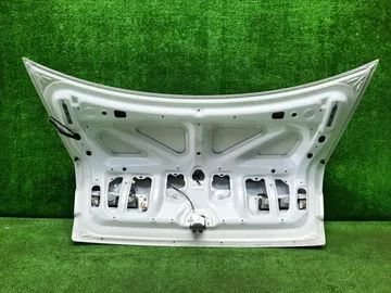 КРЫШКА БАГАЖНИКА НА TOYOTA PREMIO ST210