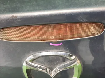 КРЫШКА БАГАЖНИКА НА MAZDA AXELA BK5P