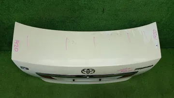 КРЫШКА БАГАЖНИКА НА TOYOTA PREMIO ZZT240