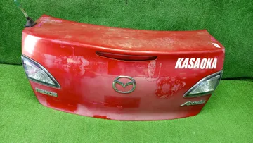 КРЫШКА БАГАЖНИКА НА MAZDA AXELA BL6FJ