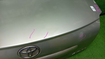 КРЫШКА БАГАЖНИКА НА TOYOTA AVENSIS AZT250