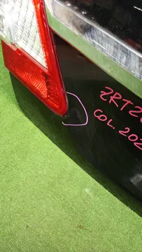 КРЫШКА БАГАЖНИКА НА TOYOTA PREMIO ZRT260