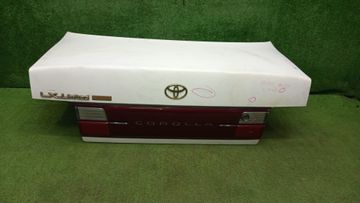 КРЫШКА БАГАЖНИКА НА TOYOTA COROLLA AE100