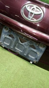 КРЫШКА БАГАЖНИКА НА TOYOTA AVENSIS AZT250